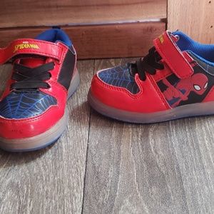 Kids Light Up Spiderman Shoes Size 10!